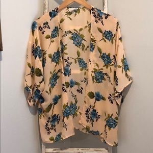 L.A. Hearts Floral Kimono
